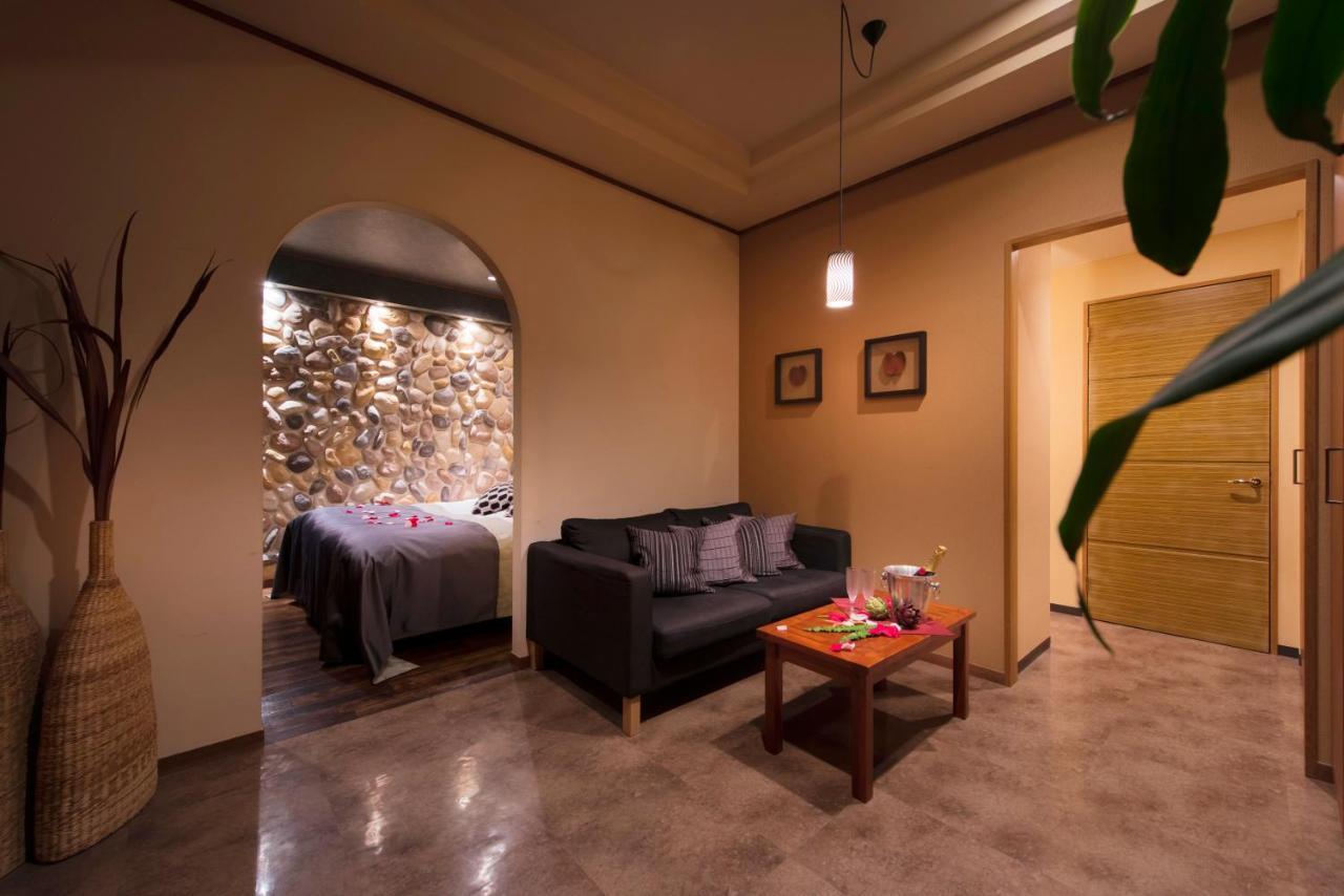 Hotel Lune Claire (Adults Only) Chikuma Buitenkant foto